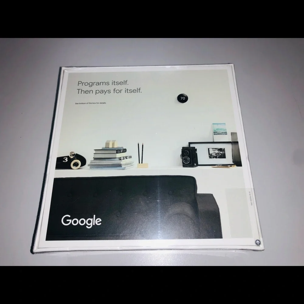 Nest T3018US 3rd Gen Programmable Thermostat Mirror Black